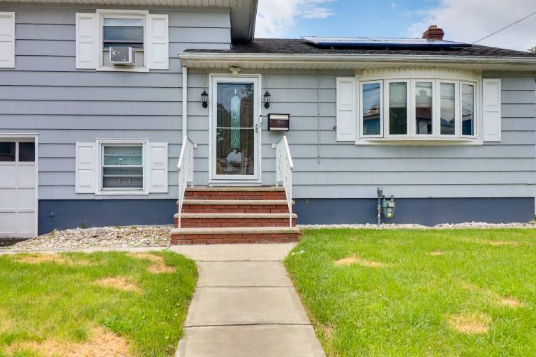 5 Mi to Dtwn Newark Hillside Vacation Rental