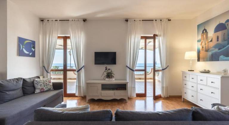 Holiday apartment with 3 rooms for 12 persons — photo 2