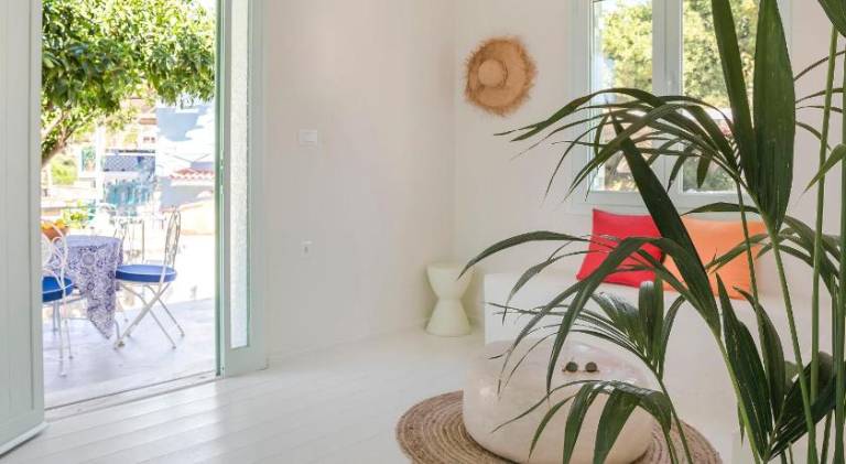 Villa with barbeque, private pool & terrace | Pets allowed — photo 5