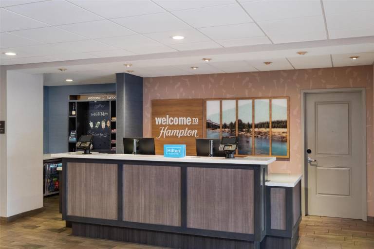 Hampton Inn Turlock — photo 5