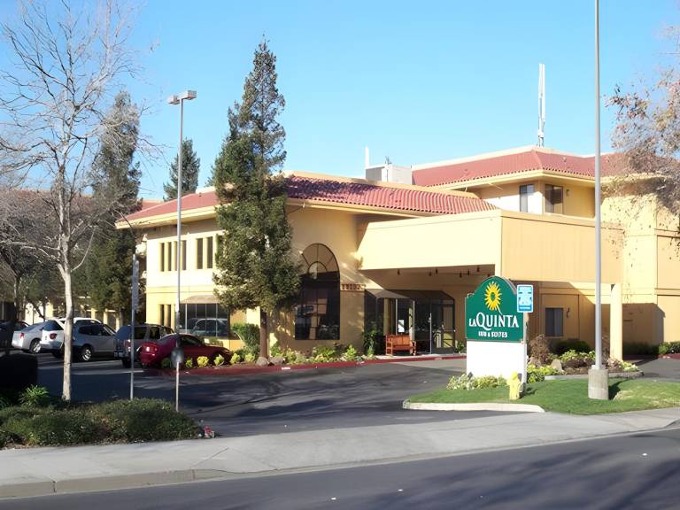 La Quinta Inn & Suites by Wyndham Oakland Hayward