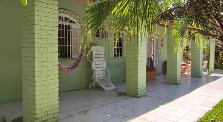 Ample house with yard & pool | Pets are welcome — photo 5