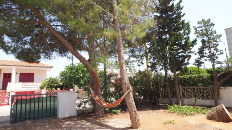 Pleasant house with patio & yard | Beach view | Pets allowed — photo 2