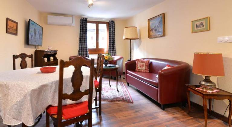 Holiday apartment with 2 rooms for 4 persons in Strasbourg