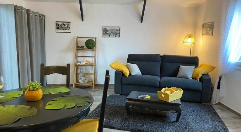 Nice vacation home with garden, grill & terrace | Pets allowed in Genas