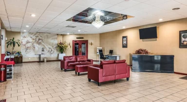 Red Carpet Inn and Suites Hazleton PA — photo 4