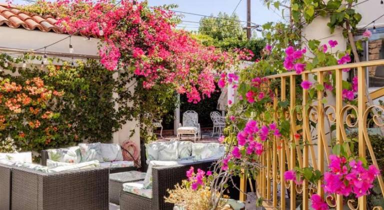 Zen guess house in Culver City, CA