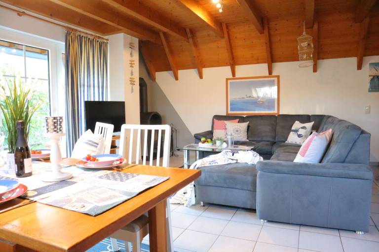 Ferienhaus Haase – Küstenidylle mit Kamin und sonniger Terrasse — photo 3