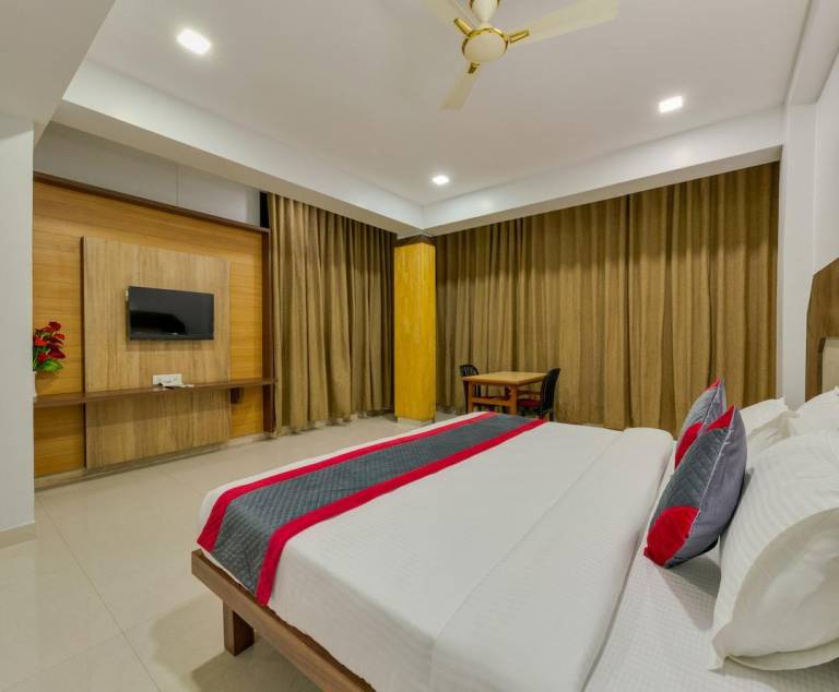 Townhouse OAK Hotel Vihar Deluxe — photo 2