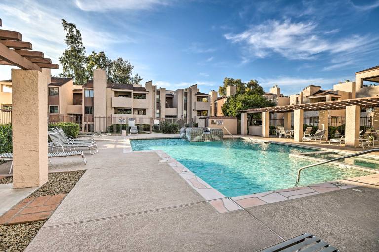 Couples Snowbirds Scottsdale Gem w Patio & Pool
