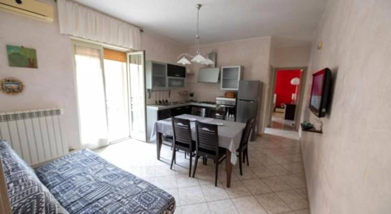 Apartment with 2 rooms for 6 persons in Alezio