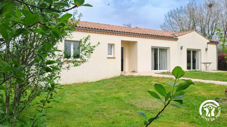 Gite with terrace — photo 2