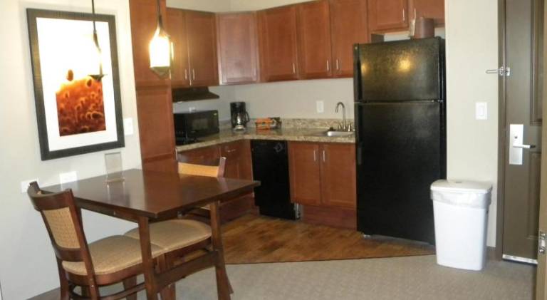 Teddy's Residential Suites Watford City — photo 5