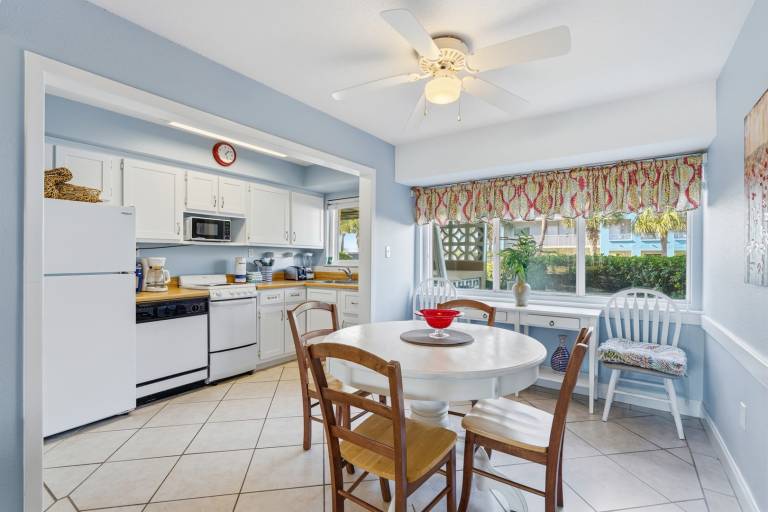 212A - 1BR/1 Bath at Seaspray Condos on Okaloosa Island, Fort Walton Beach, Fl — photo 5