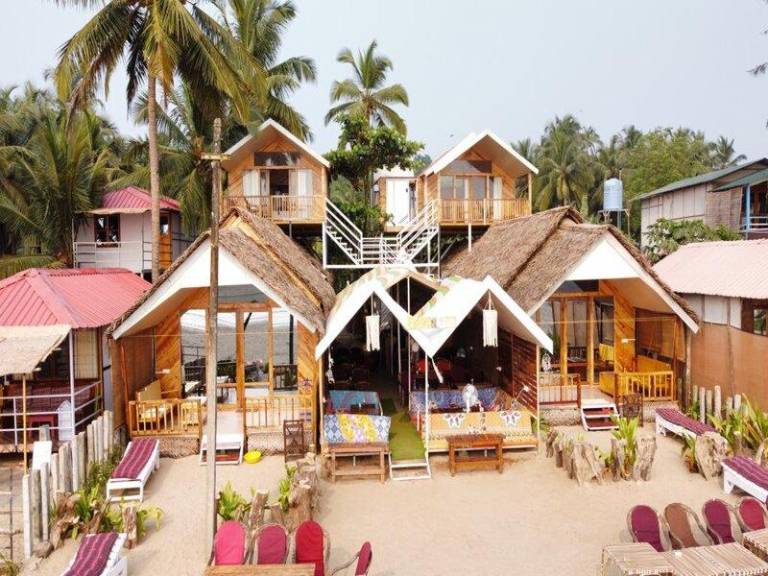 Tent Cola Beach Lagoon
