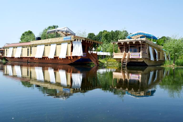 Houseboat  Dal Lake