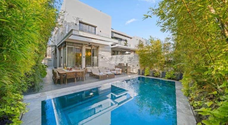 Villa with garden, barbecue & private pool — photo 4
