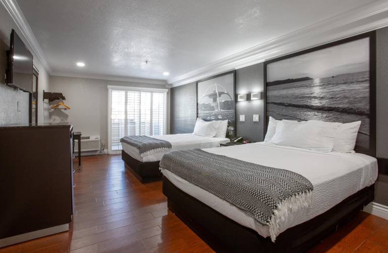 ELEV8 HOTEL LOS ANGLES, LAX — photo 2