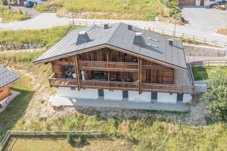 Chalet with garden & terrace | Mountain view — photo 3