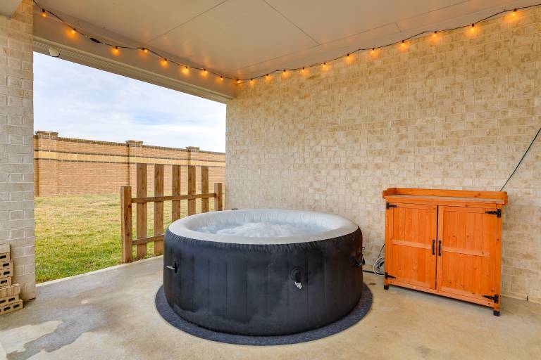 Resort Perks & Private Hot Tub: Brookshire Retreat — photo 2