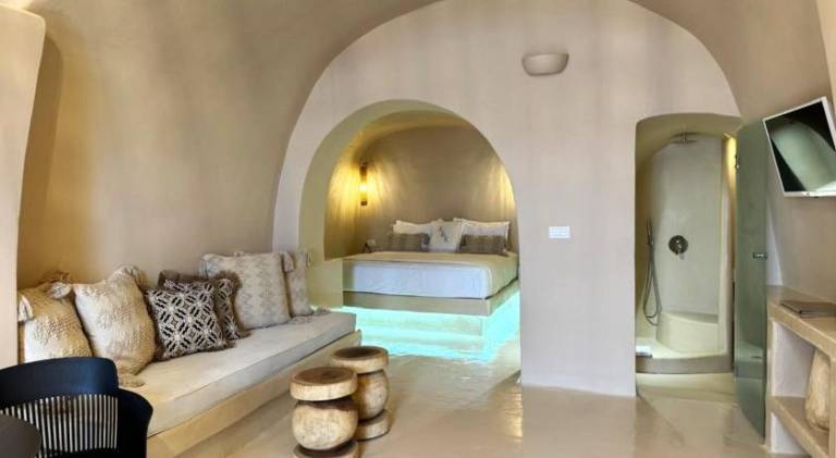 Vacation home with jacuzzi & patio — photo 5