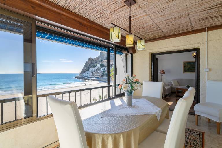 Fully equipped wonderful rental apartment with fast internet & BBQ | Beach view | Next to the beach | Dogs allowed — photo 5