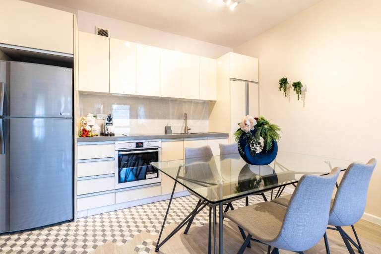 Lovely holiday apartment with jacuzzi | Close to Church of the Holy Sepulchre | Perfect for remote work | Pets allowed — photo 3