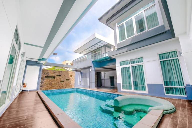 550 m² Villa