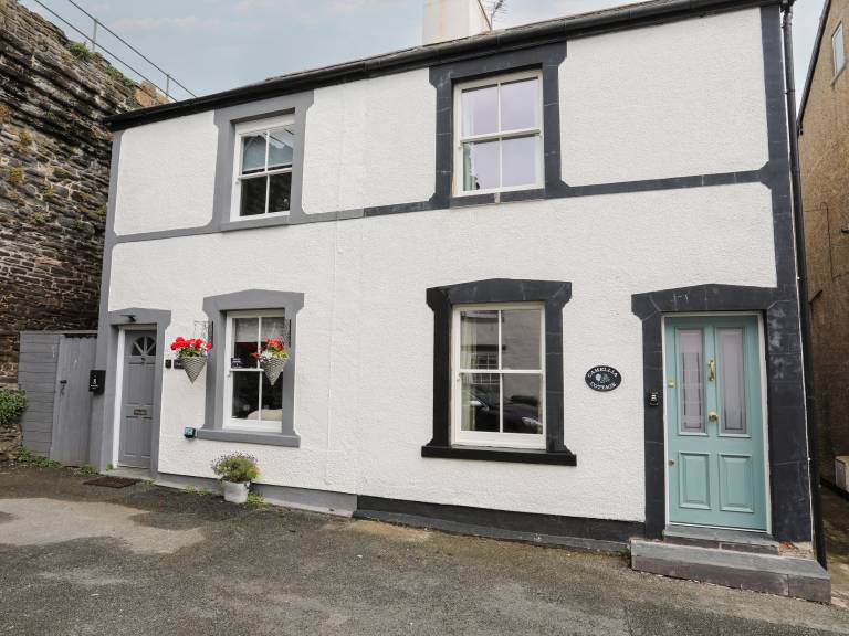 Child-friendly cottage with yard | Beach view | Pets are welcome in Conwy