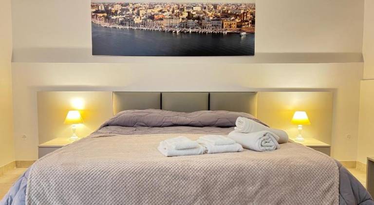 Serviced apartment with terrace | Pet-friendly — photo 2