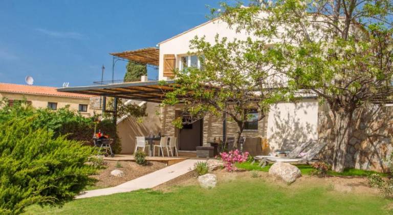 Villa with pool — photo 5