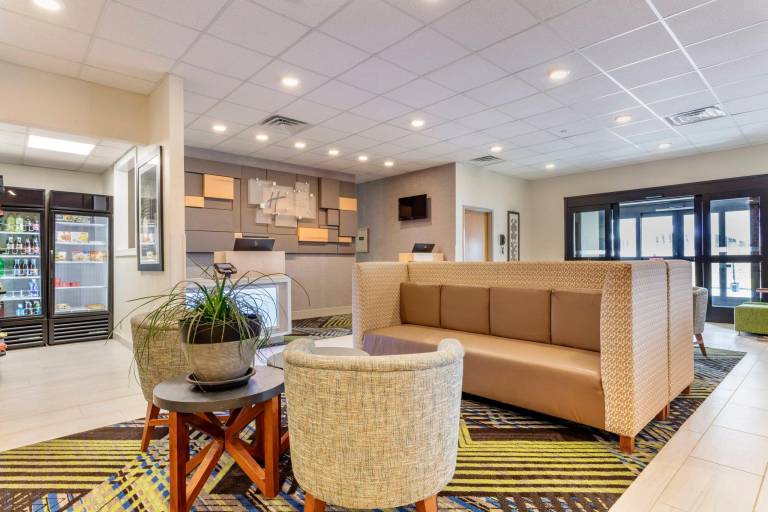 Holiday Inn Express Metropolis By IHG — photo 2