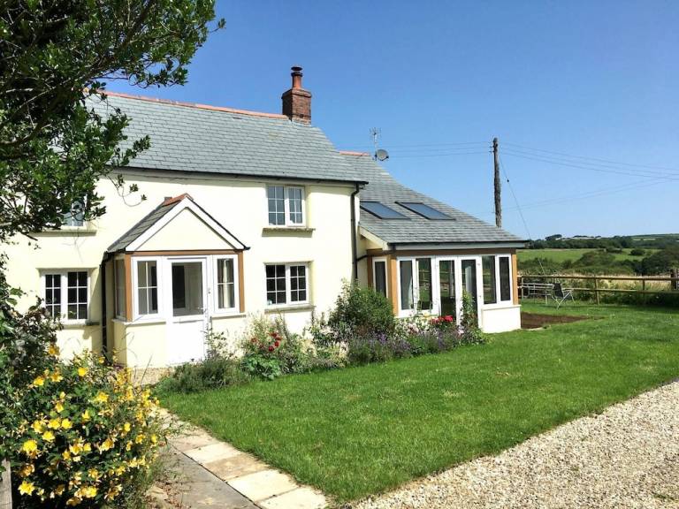 House  Holsworthy