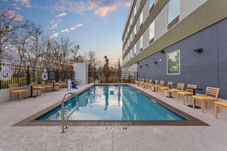 Home2 Suites by Hilton Lake Jackson — photo 2