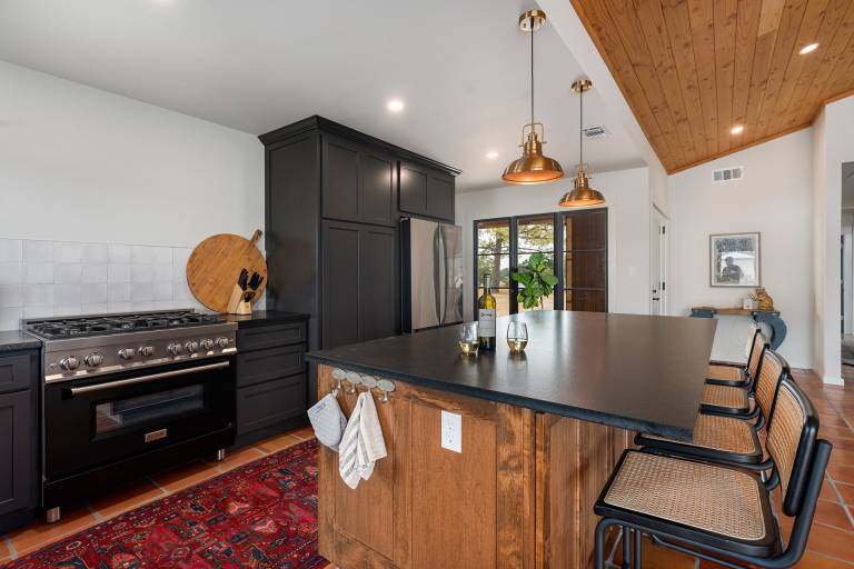 Vacation home with grill — photo 2
