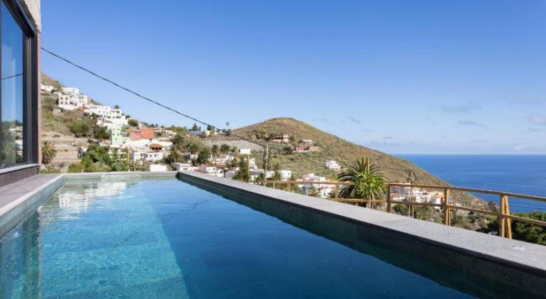 Fully equipped nice house with yard, private pool & patio | Pet-friendly — photo 2