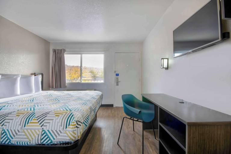 Motel University Towers