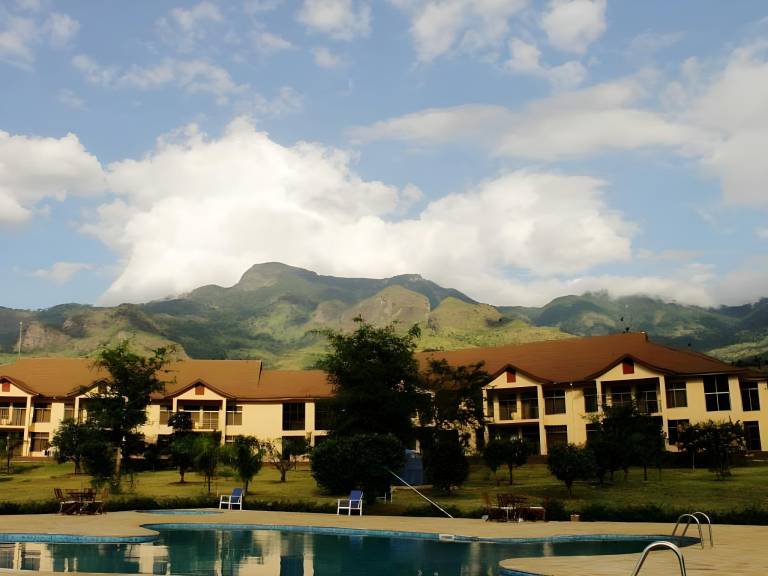 Tent with patio, pool & garden in Morogoro