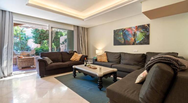 Fully equipped lovely apartment with garden, hot tub & grill | Perfect for remote work | Pet-friendly — photo 2