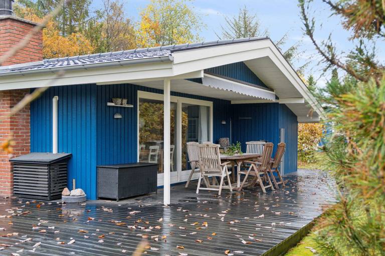Vacation home with grill, patio & yard — photo 3
