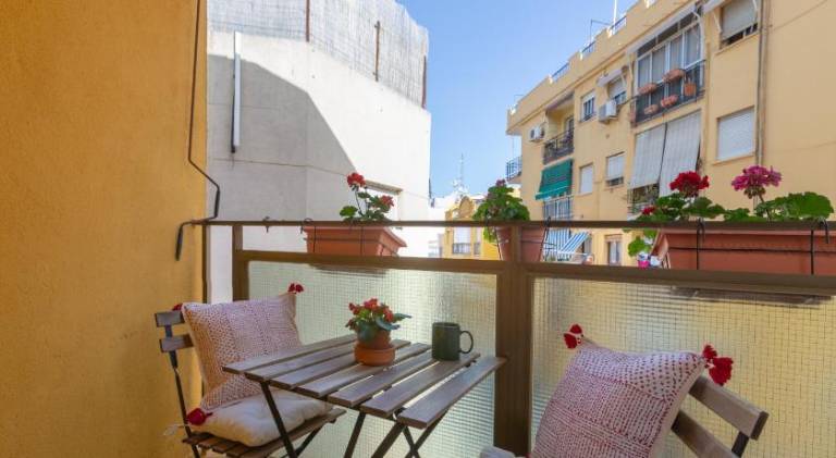 Pleasant holiday apartment with terrace | Next to Málaga Cathedral | Perfect for remote work | Pets allowed — photo 4