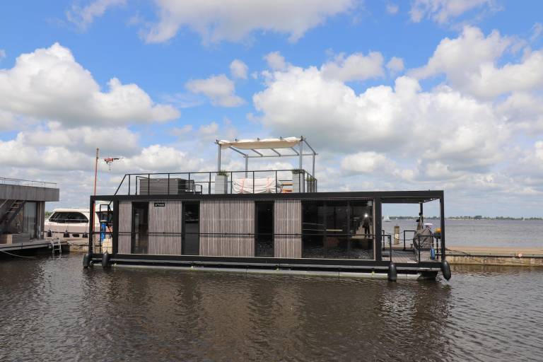 Hausboot Offingawier