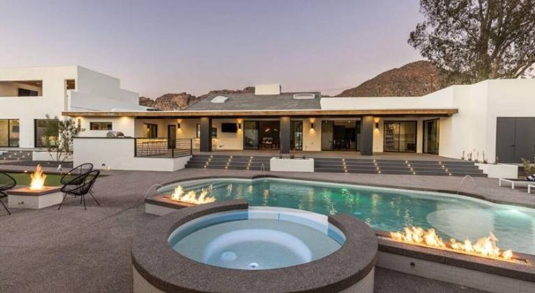 743 m&sup2; Ferienhaus