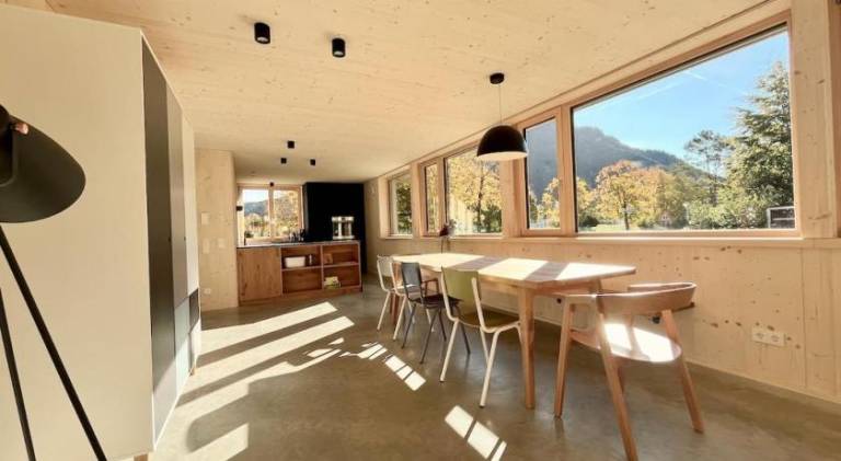 Nice rental apartment with patio, yard & sauna | Pets allowed — photo 3