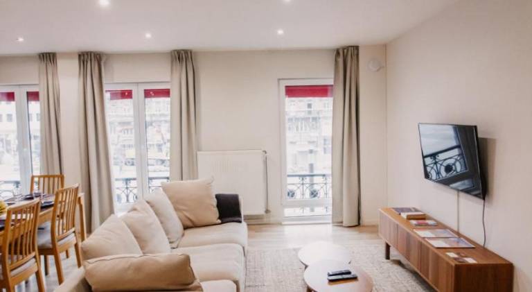 160 m&sup2; Apartment mit Hotelservice