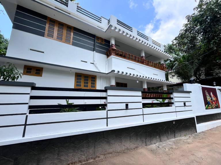 Cliff diaries in Varkala
