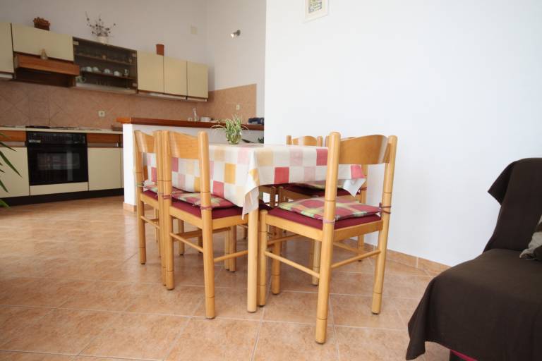 Three bedroom apartment near beach Podgora, Makarska (A-6670-a) — photo 4