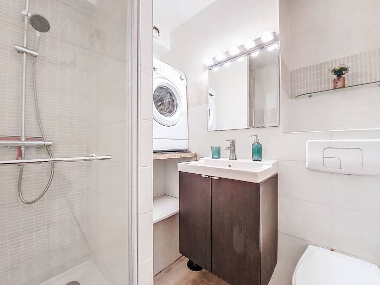 Holiday apartment with pool — photo 4