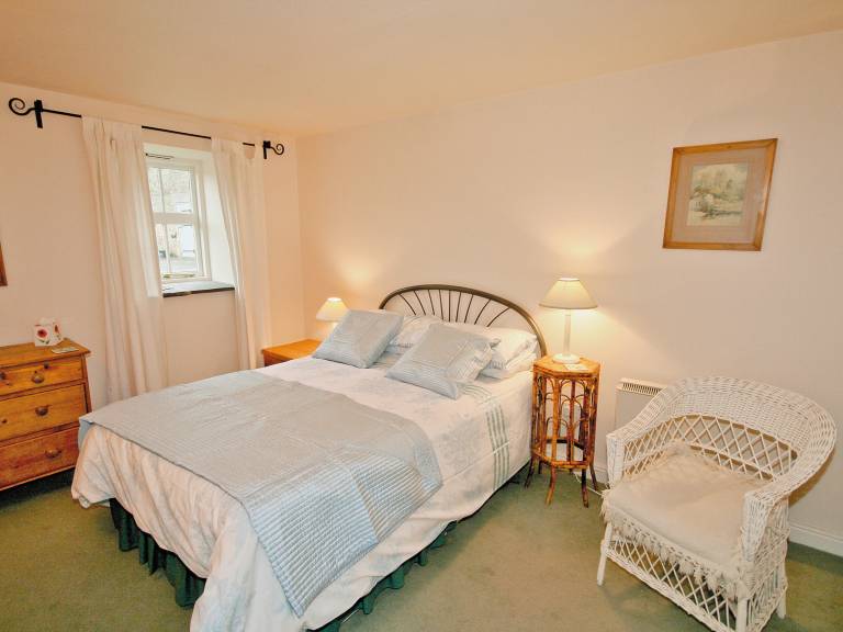 Cottage with garden — photo 4