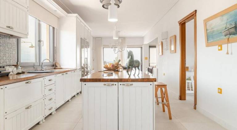 Spacious apartment | Beach nearby | Pets are welcome in Loutraki-Agioi Theodoroi